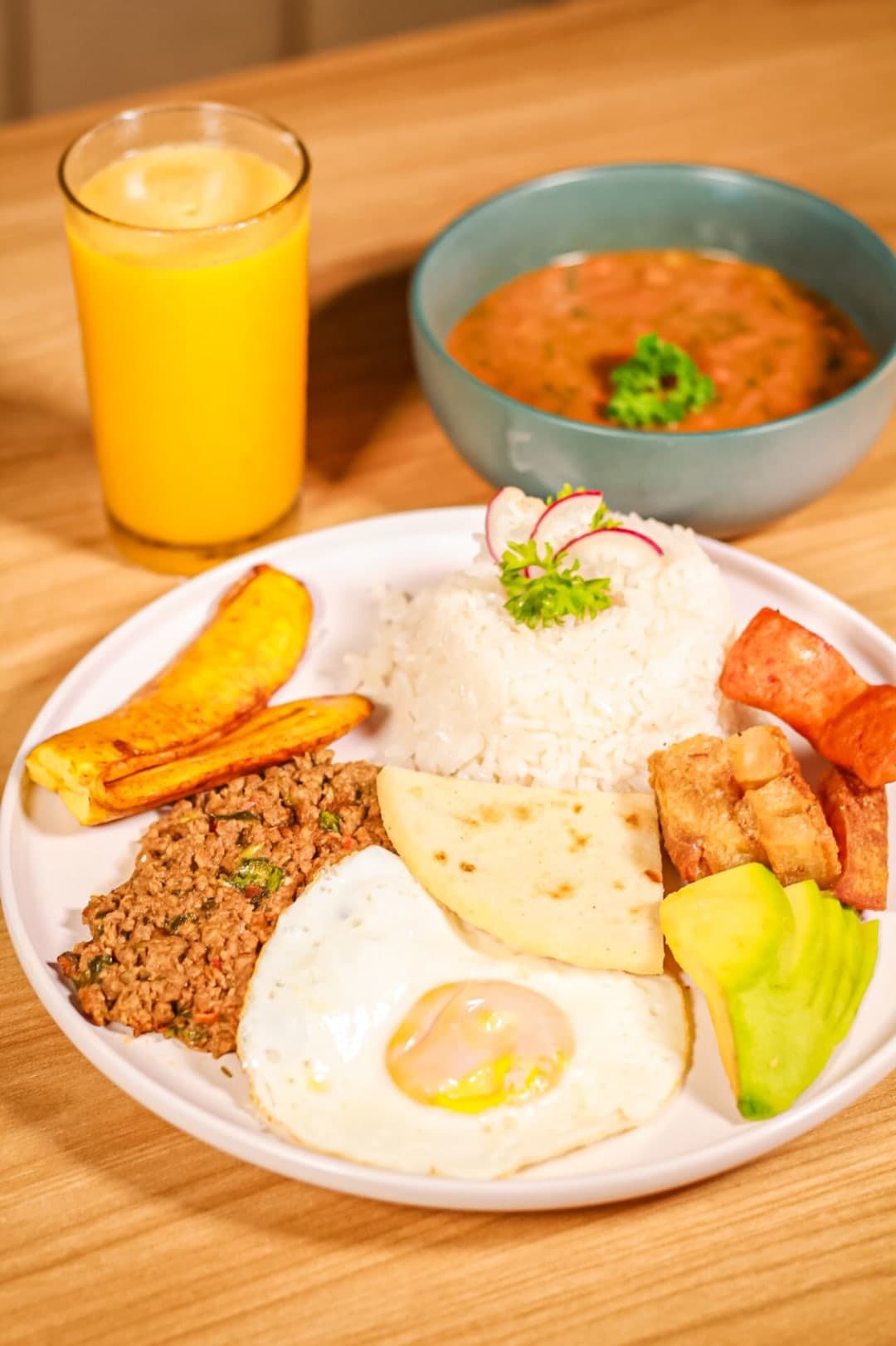 VIERNES-BANDEJA PAISA